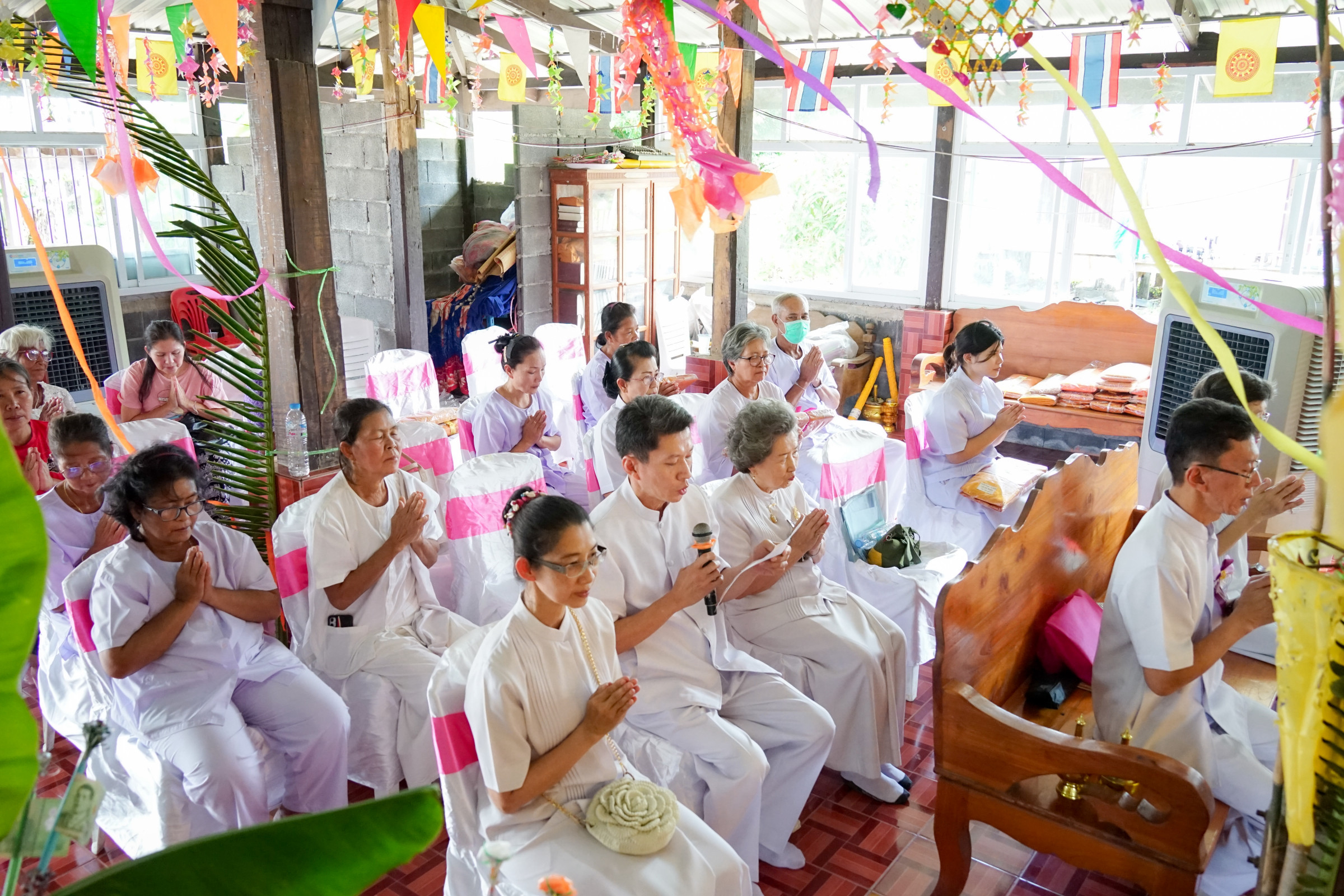 ภาพร่วมพิธีกรรมวัดหนองขามสามัคคี