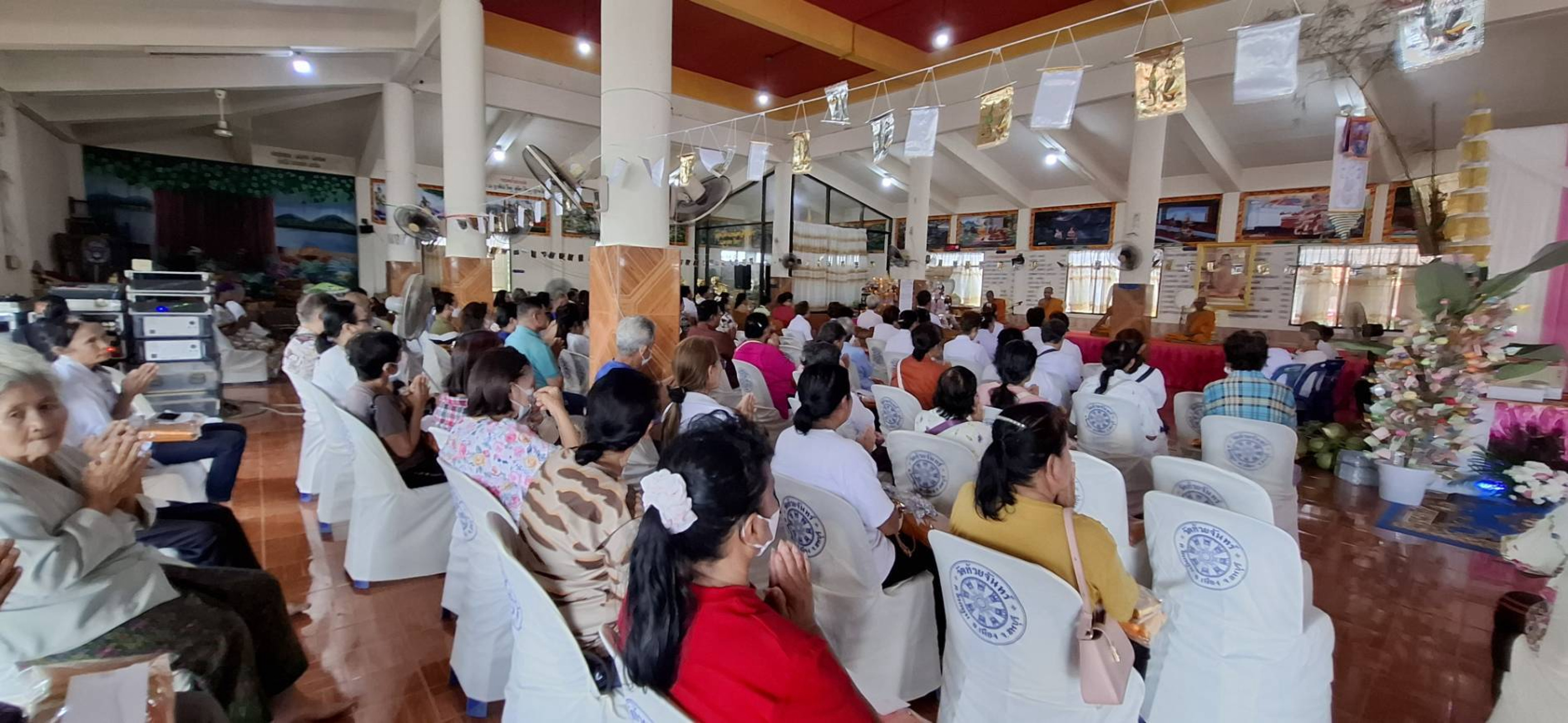 ภาพร่วมพิธีกรรมวัดห้วยจันทร์ ซอย8