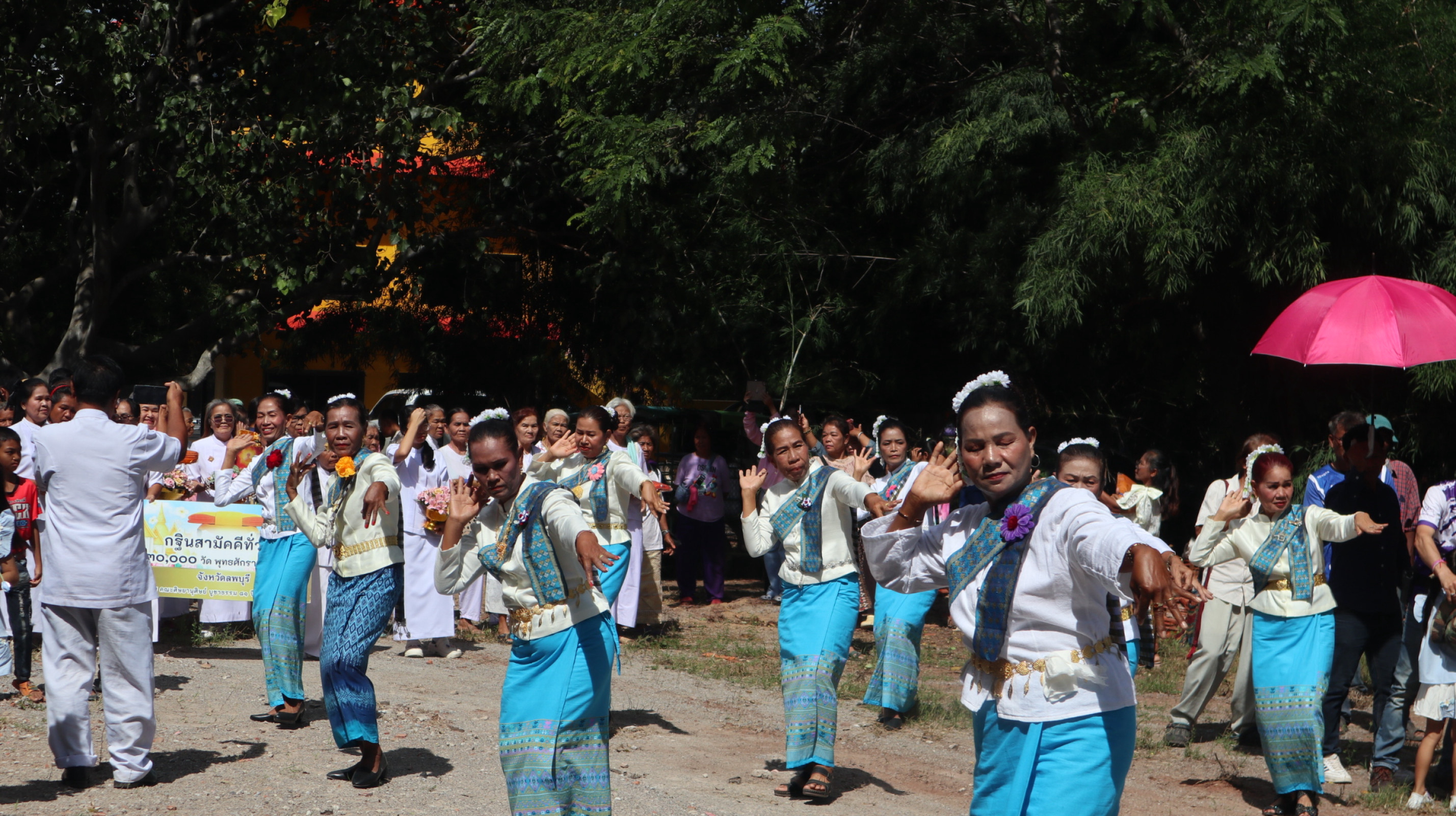 ภาพร่วมพิธีกรรมวัดใหม่กุดตาเพชร