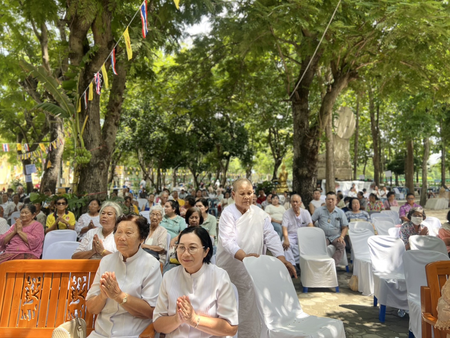 ภาพร่วมพิธีกรรมวัดโคกมะตูม