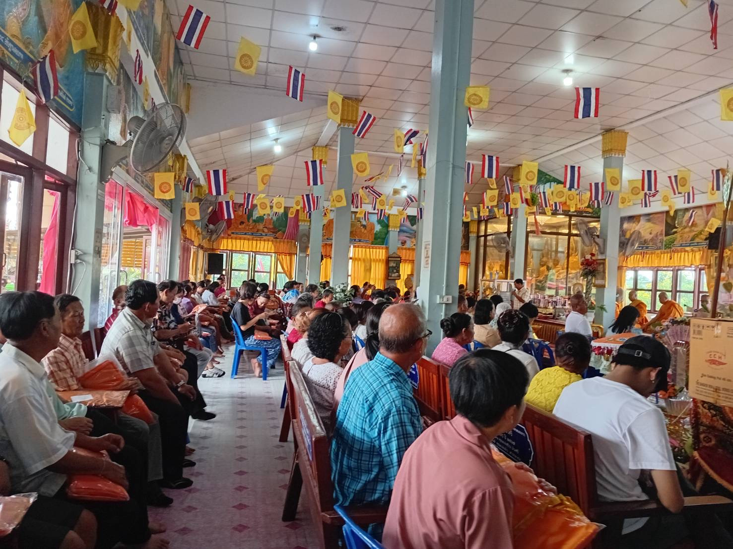 ภาพร่วมพิธีกรรมวัดหนองจักร