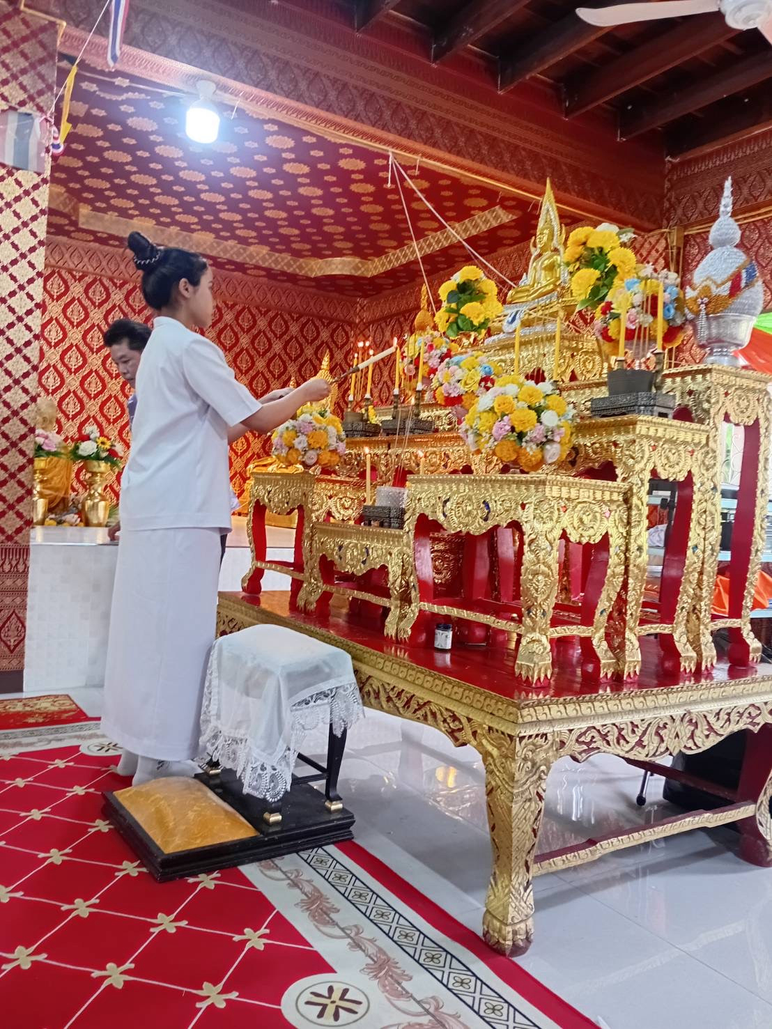 ภาพร่วมพิธีกรรมวัดวิหารแดง