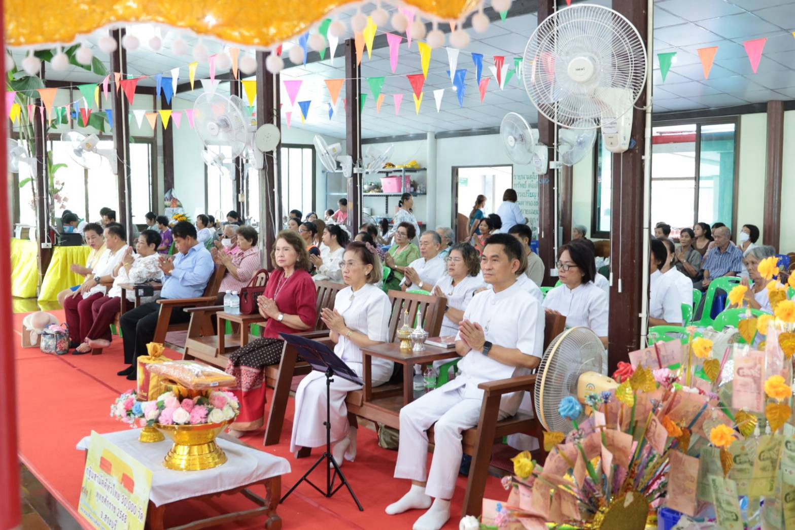 ภาพร่วมพิธีกรรมวัดพุกร่าง