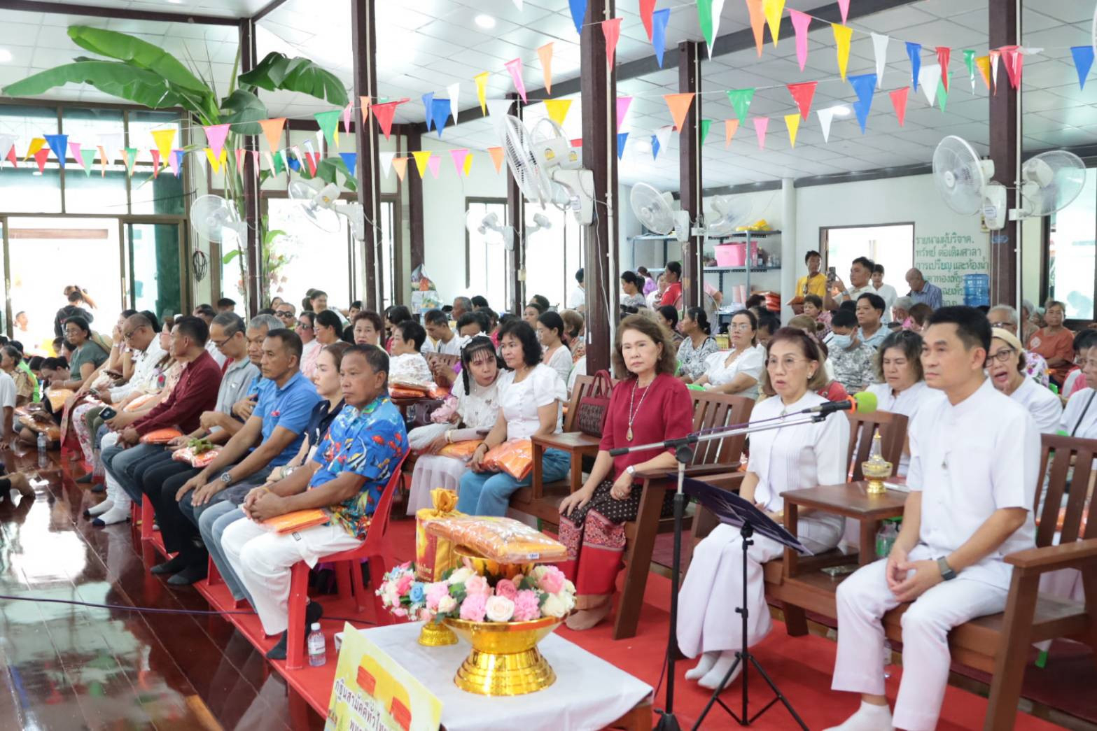 ภาพร่วมพิธีกรรมวัดพุกร่าง