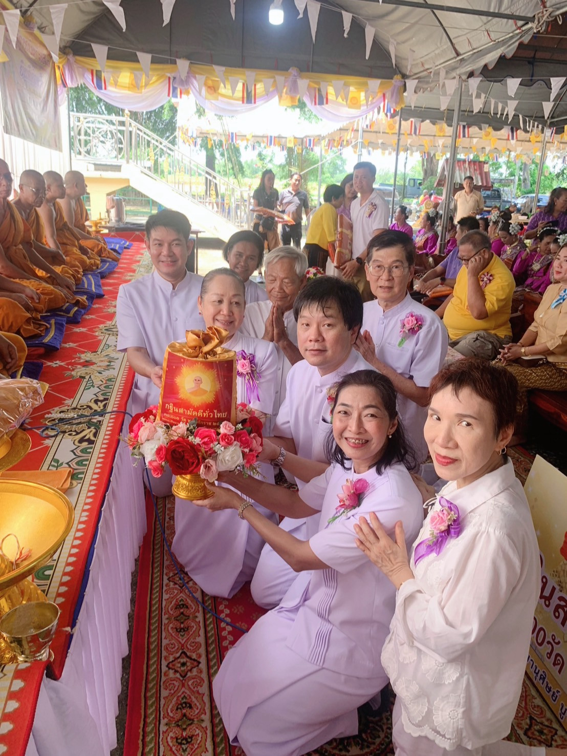 ภาพร่วมพิธีกรรมวัดหนองดินแดง