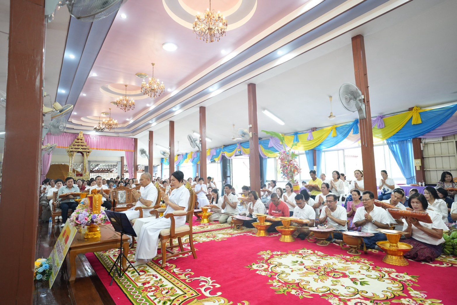 ภาพร่วมพิธีกรรมวัดจำศีล