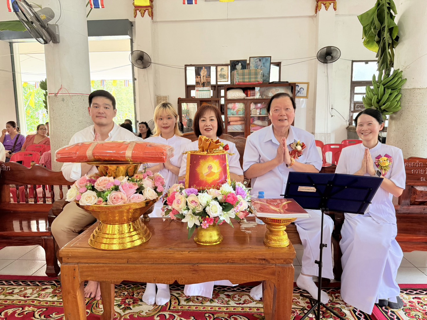 ภาพร่วมพิธีกรรมวัดเขาพลัด
