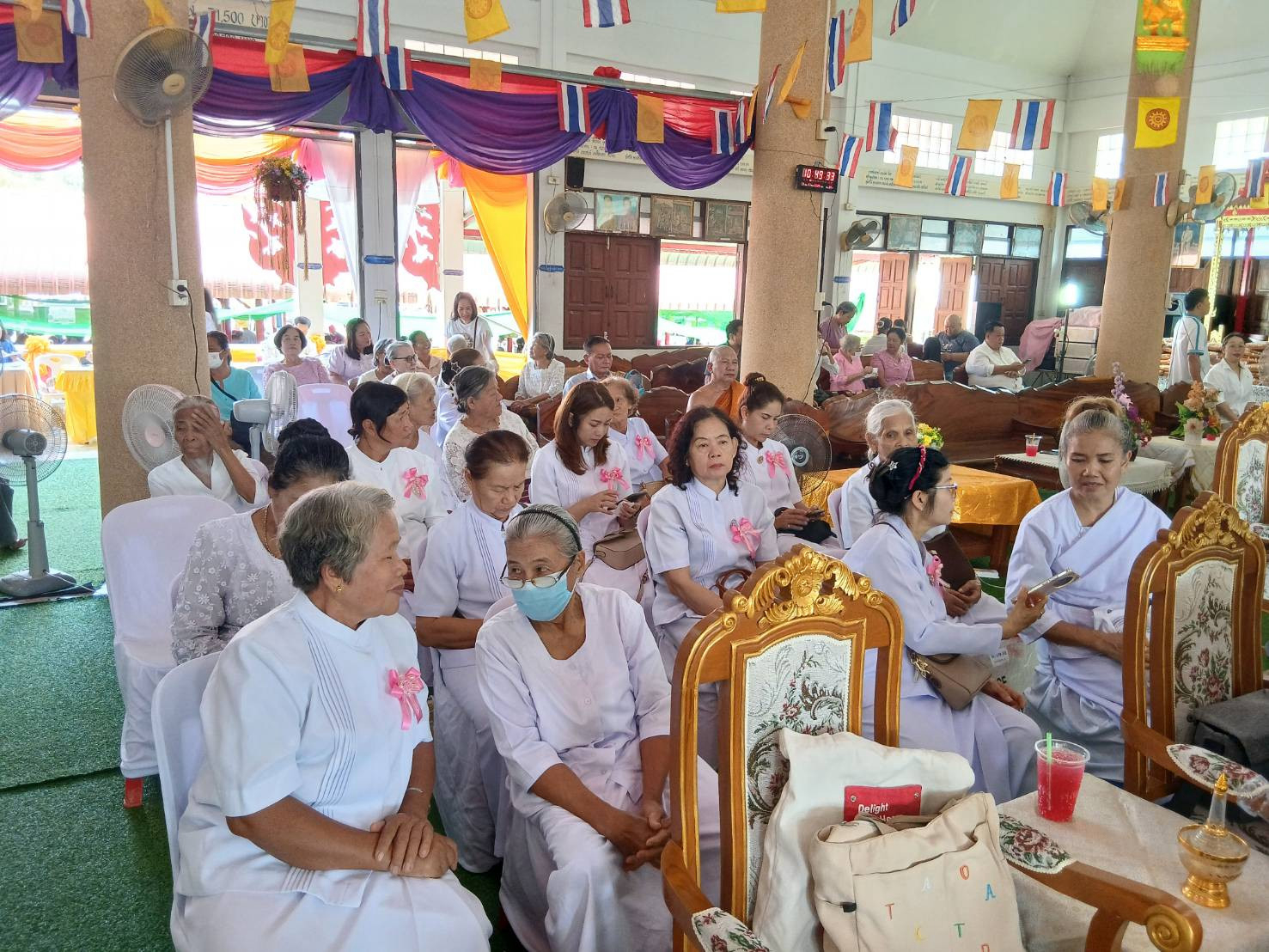 ภาพร่วมพิธีกรรมวัดหนองคล้า