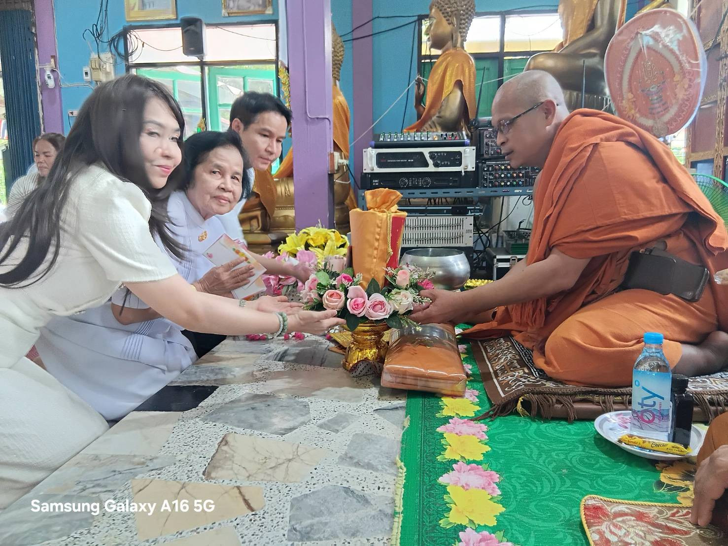 ภาพร่วมพิธีกรรมวัดคลองม่วงใต้
