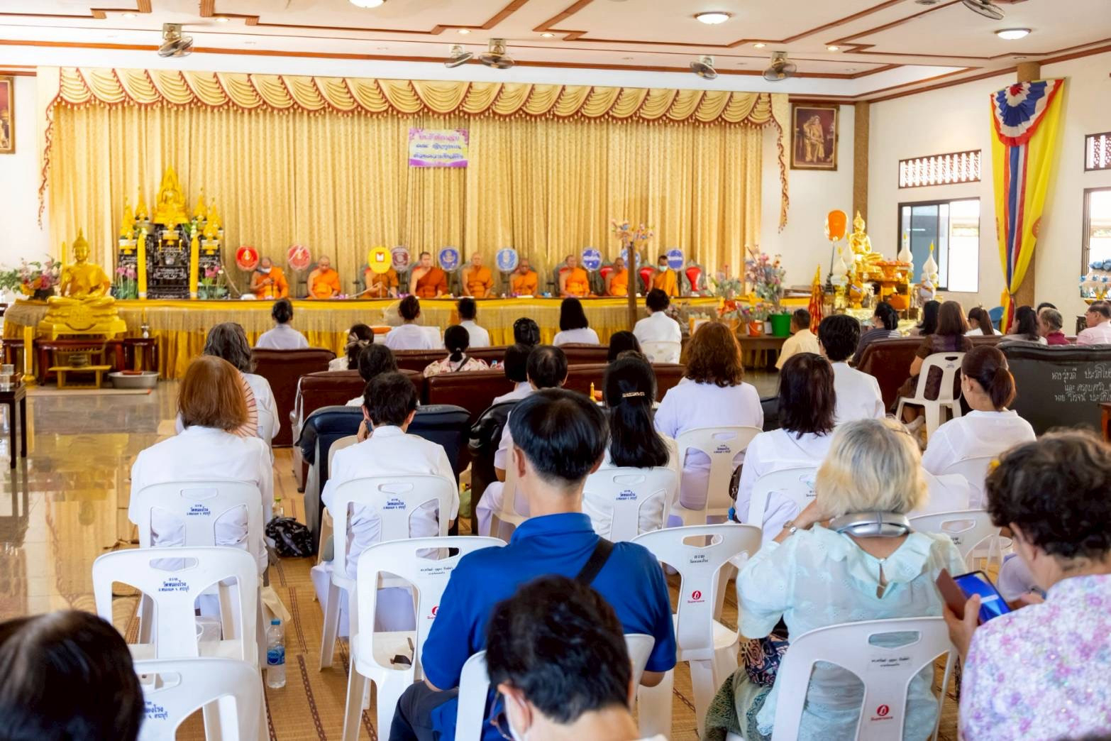 ภาพร่วมพิธีกรรมวัดหนองโรง