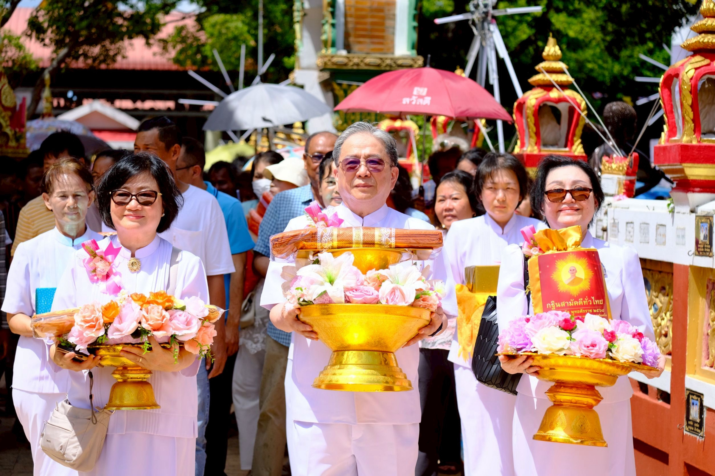 ภาพร่วมขบวนกฐินวัดสุนทรเทพมุนี(สะพานช้าง)