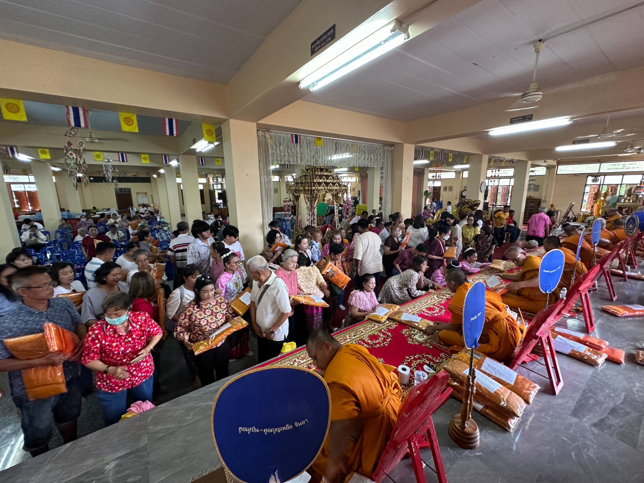 ภาพร่วมพิธีกรรมวัดบ้านม่วง