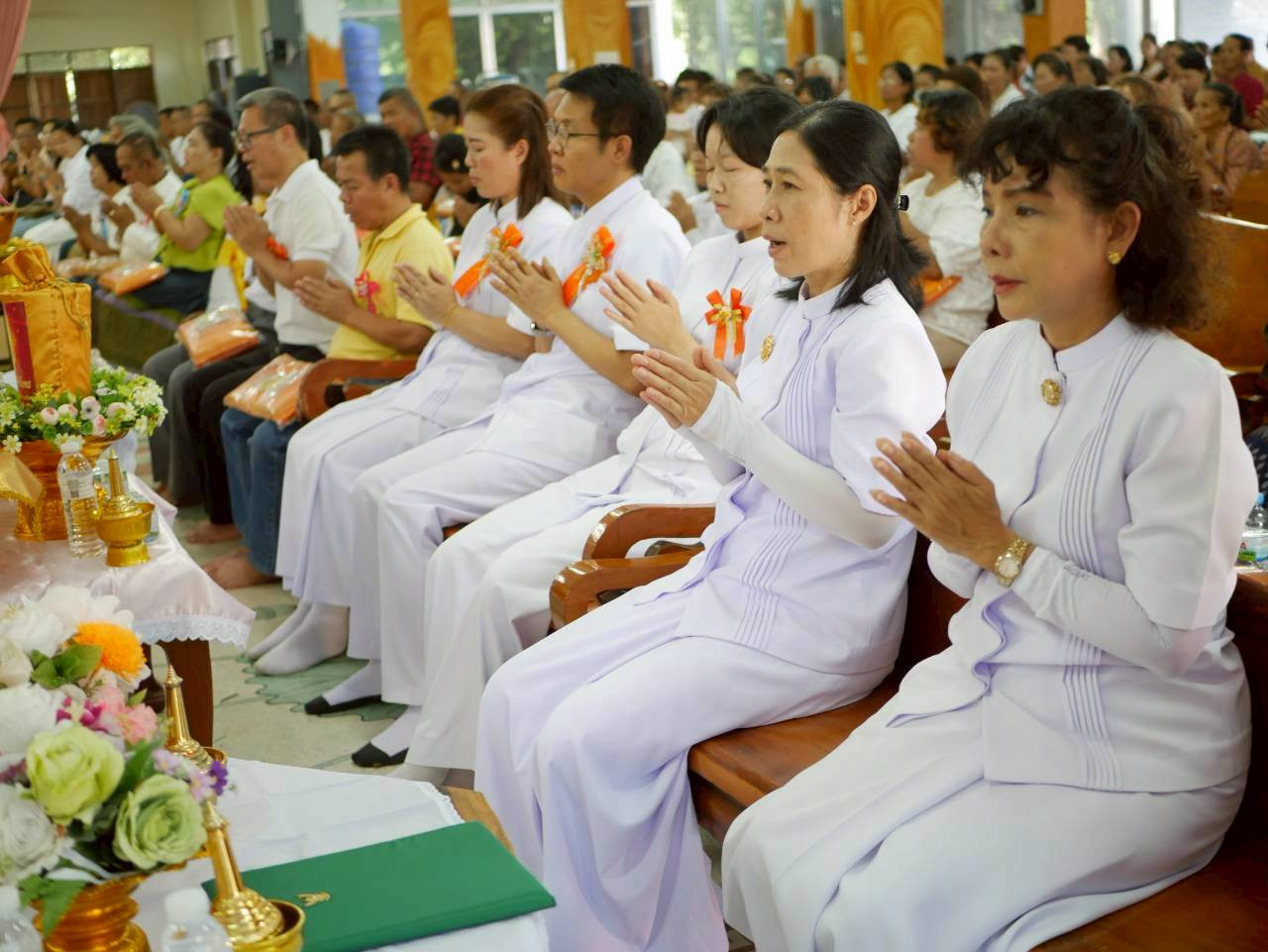 ภาพร่วมพิธีกรรมวัดโคกเพ็ก