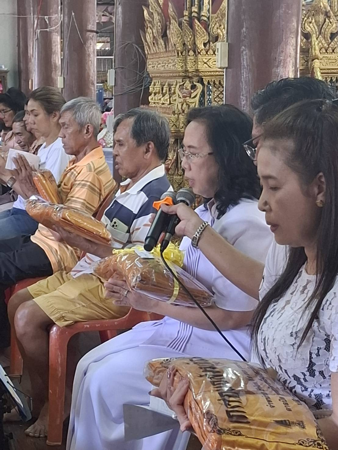 ภาพกล่าวคำถวายกฐินวัดอ้อมแก้ว