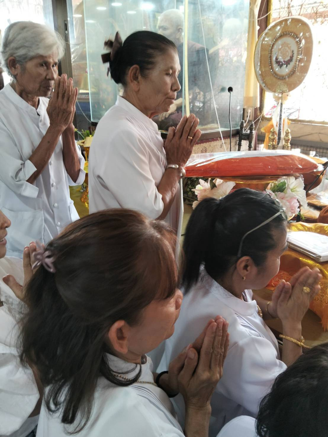 ภาพร่วมพิธีกรรมวัดธรรมเสนา