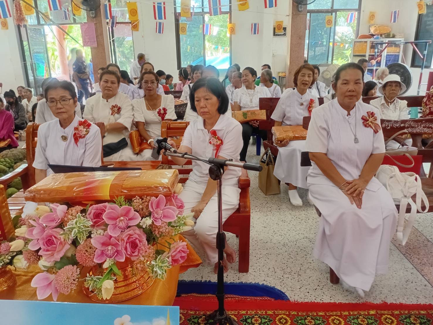 ภาพร่วมพิธีกรรมวัดบ้านหนองดินแดงพัฒนา