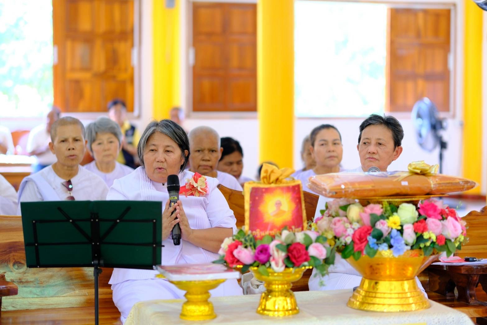 ภาพกล่าวคำถวายกฐินที่พักสงฆ์เขามนต์