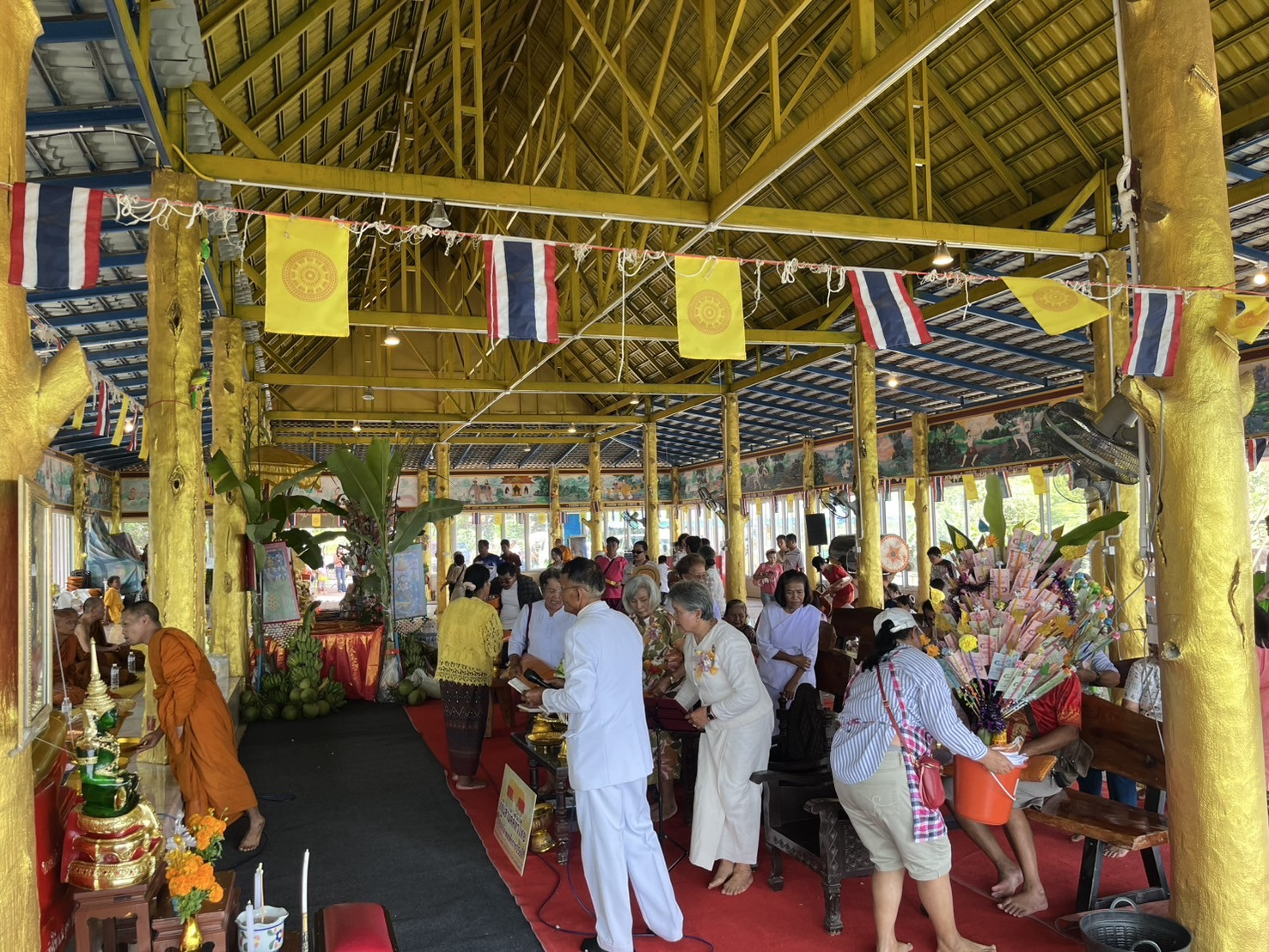 ภาพร่วมพิธีกรรมสำนักสงฆ์บุญเลิศ