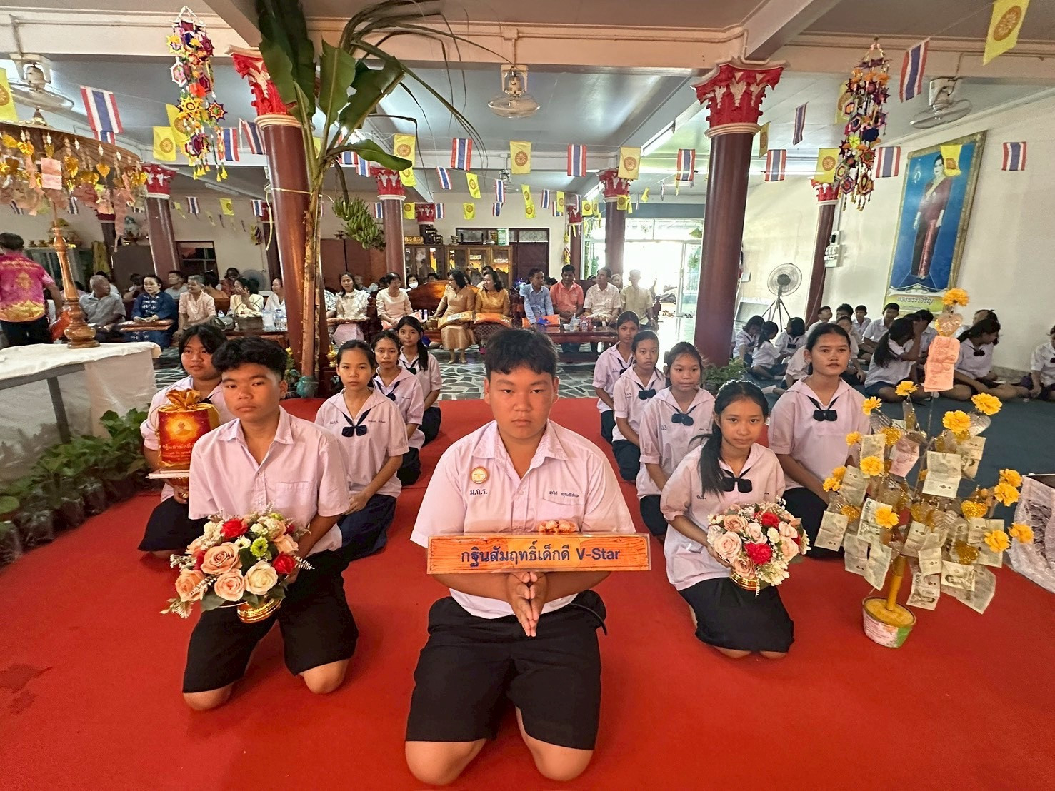 ภาพร่วมขบวนกฐินวัดกะเหรี่ยงคอม้า