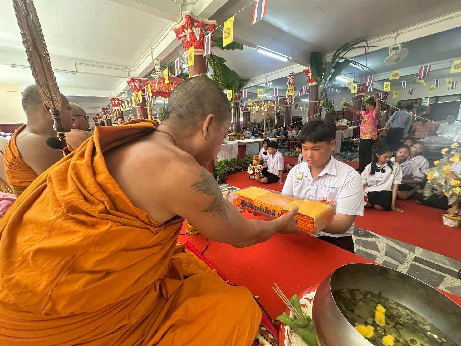 ภาพร่วมพิธีกรรมวัดกะเหรี่ยงคอม้า