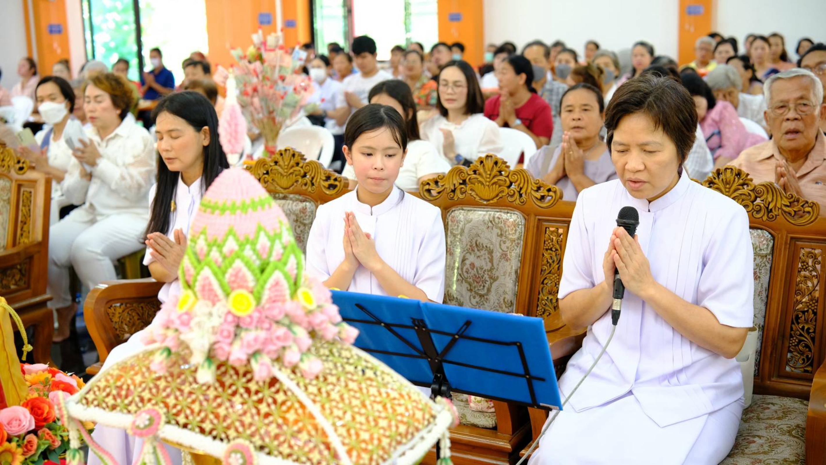 ภาพกล่าวคำถวายกฐินวัดสนมไทย