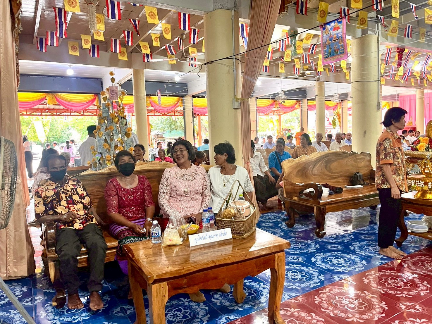 ภาพร่วมพิธีกรรมวัดหนองกระทุ่ม