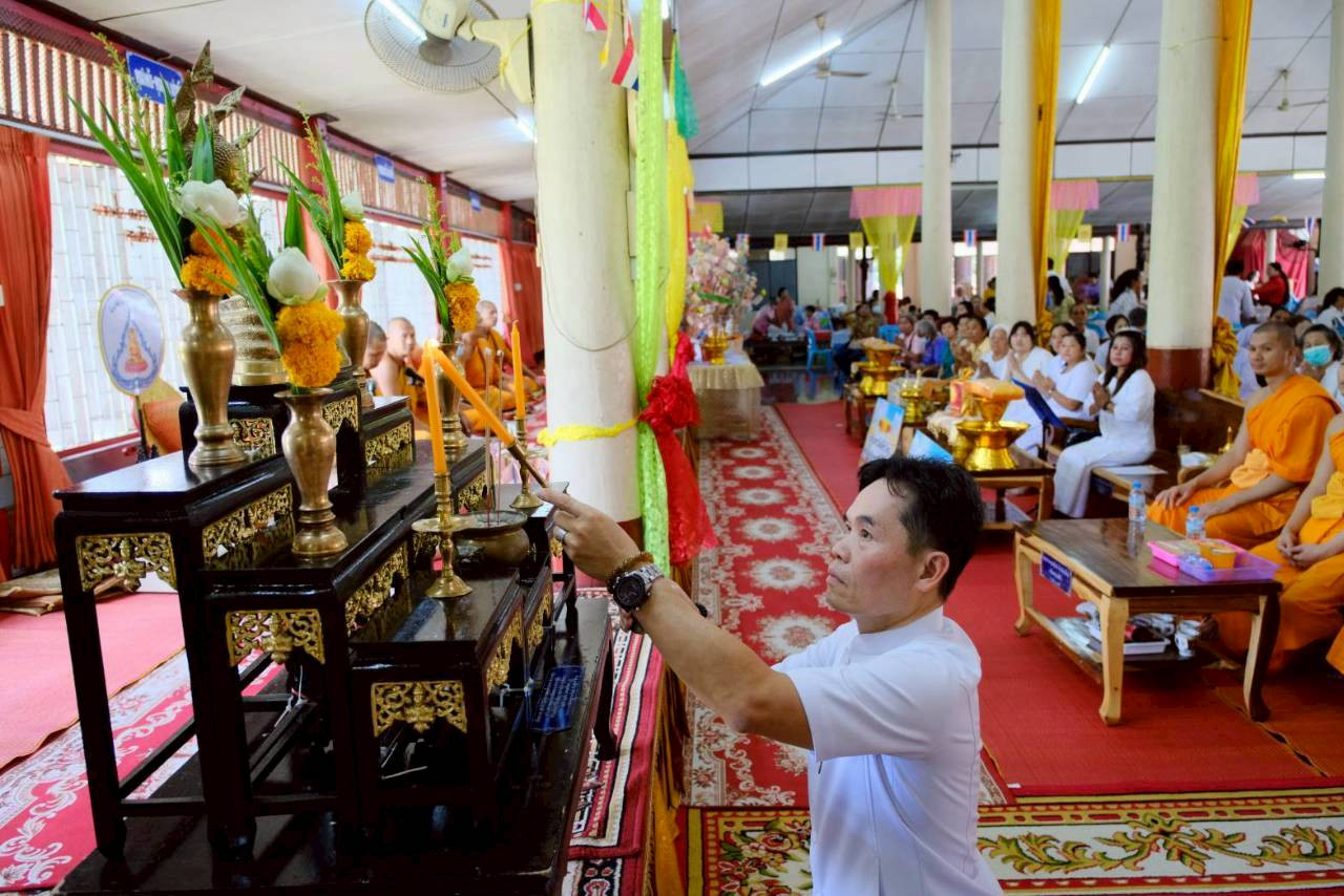 ภาพร่วมพิธีกรรมวัดเสมาทอง