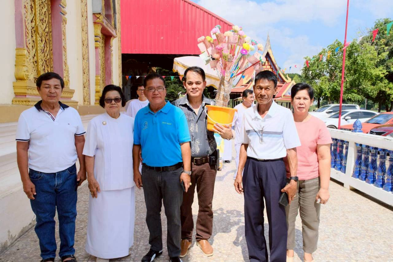 ภาพร่วมพิธีกรรมวัดเสมาทอง