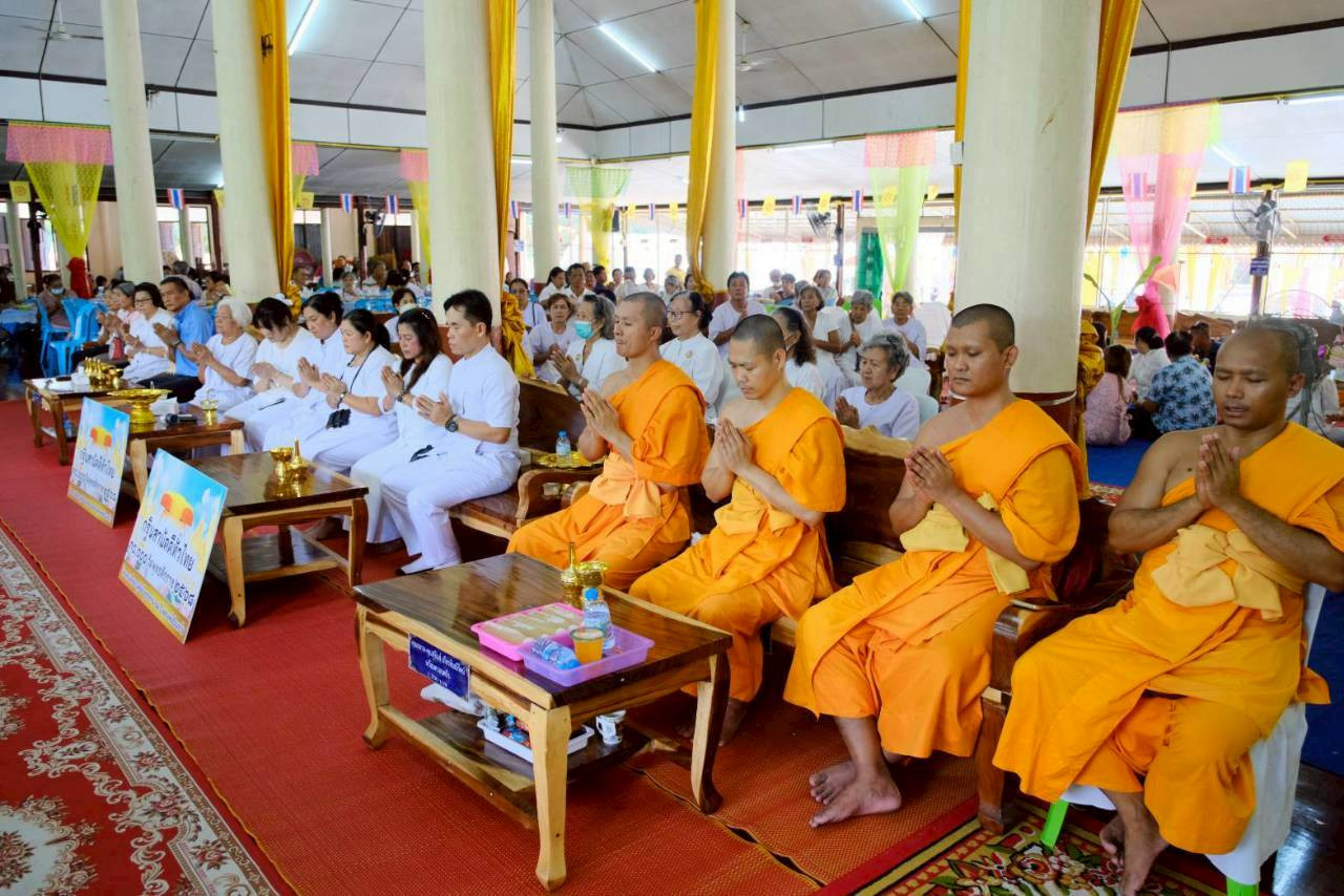 ภาพร่วมพิธีกรรมวัดเสมาทอง