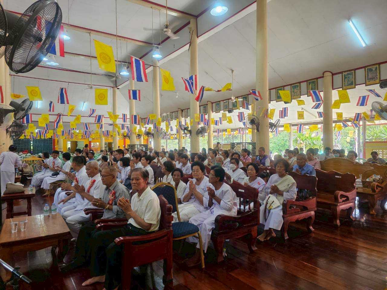 ภาพร่วมพิธีกรรมวัดประสิทธิ์คุณากร