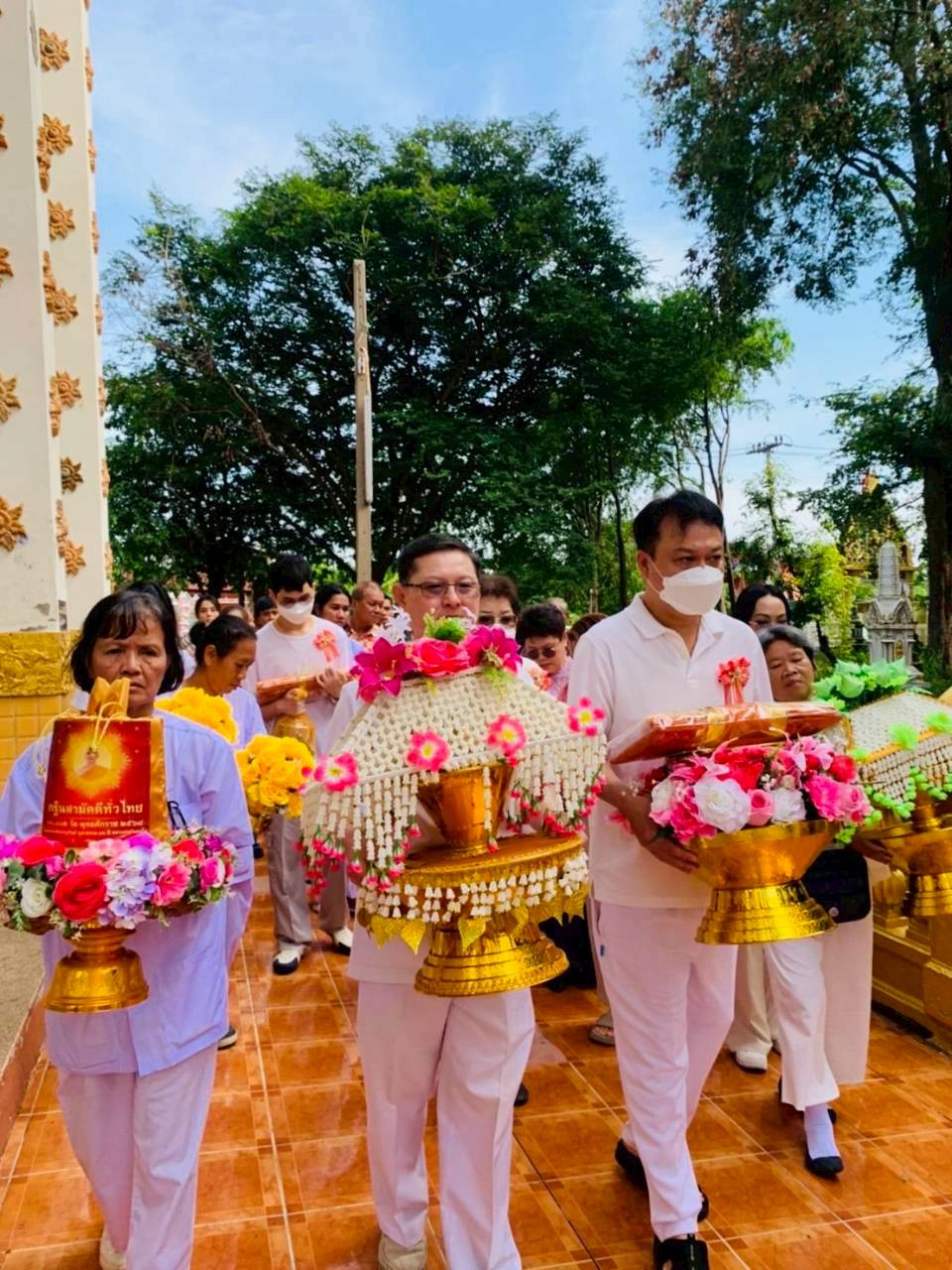 ภาพร่วมขบวนกฐินวัดเสฐียรวัฒนดิษฐ์