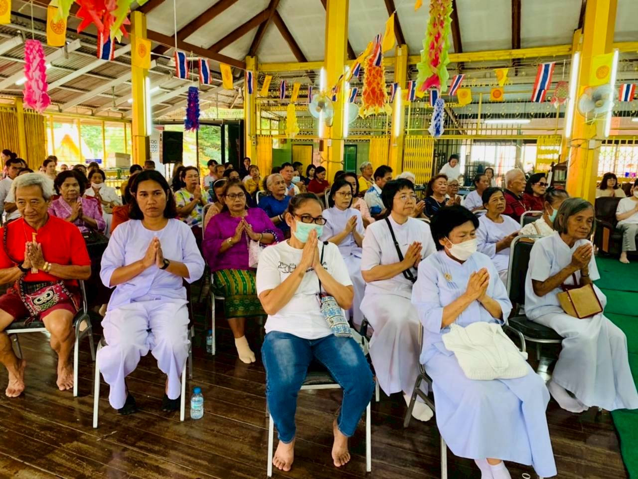 ภาพร่วมพิธีกรรมวัดเสฐียรวัฒนดิษฐ์