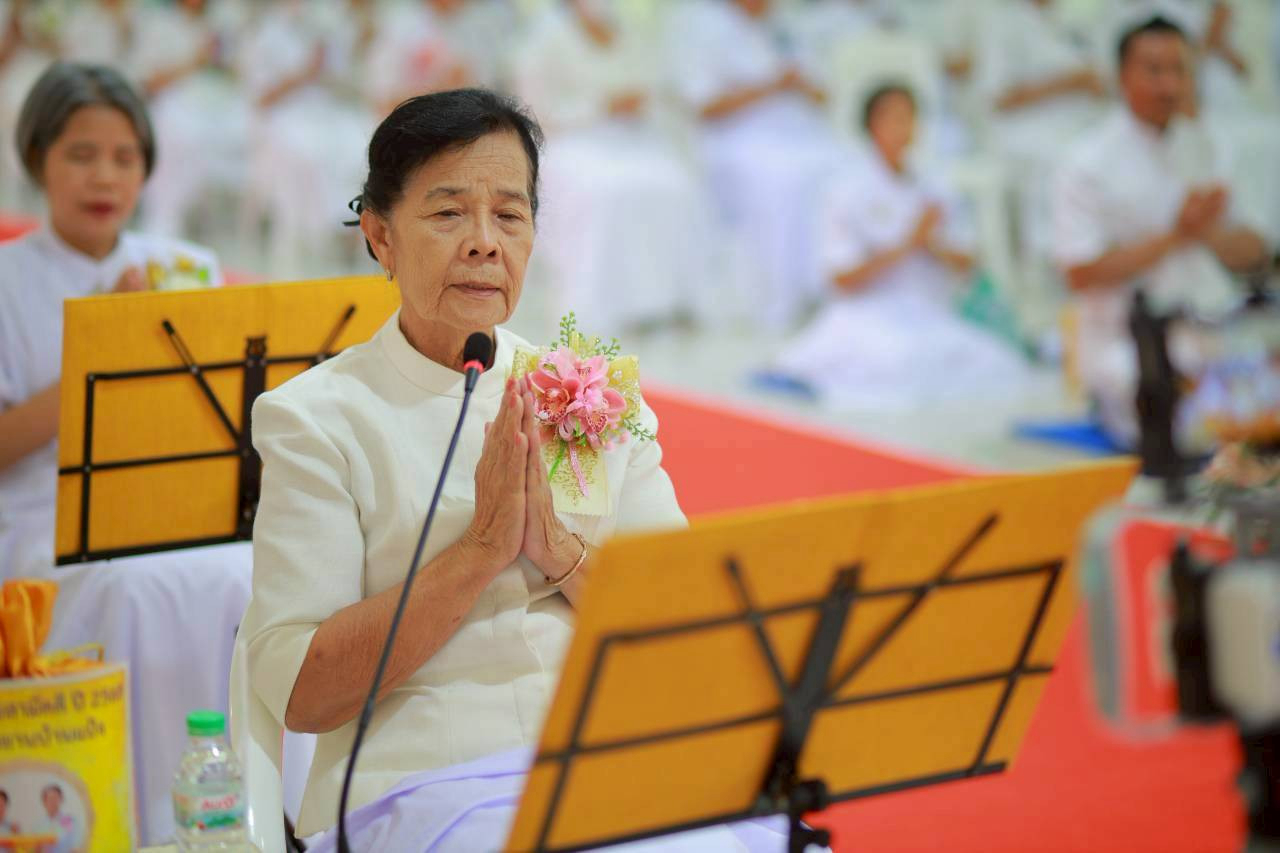 ภาพกล่าวคำถวายกฐินศูนย์อบรมธรรมอุทยานบ้านแป้ง