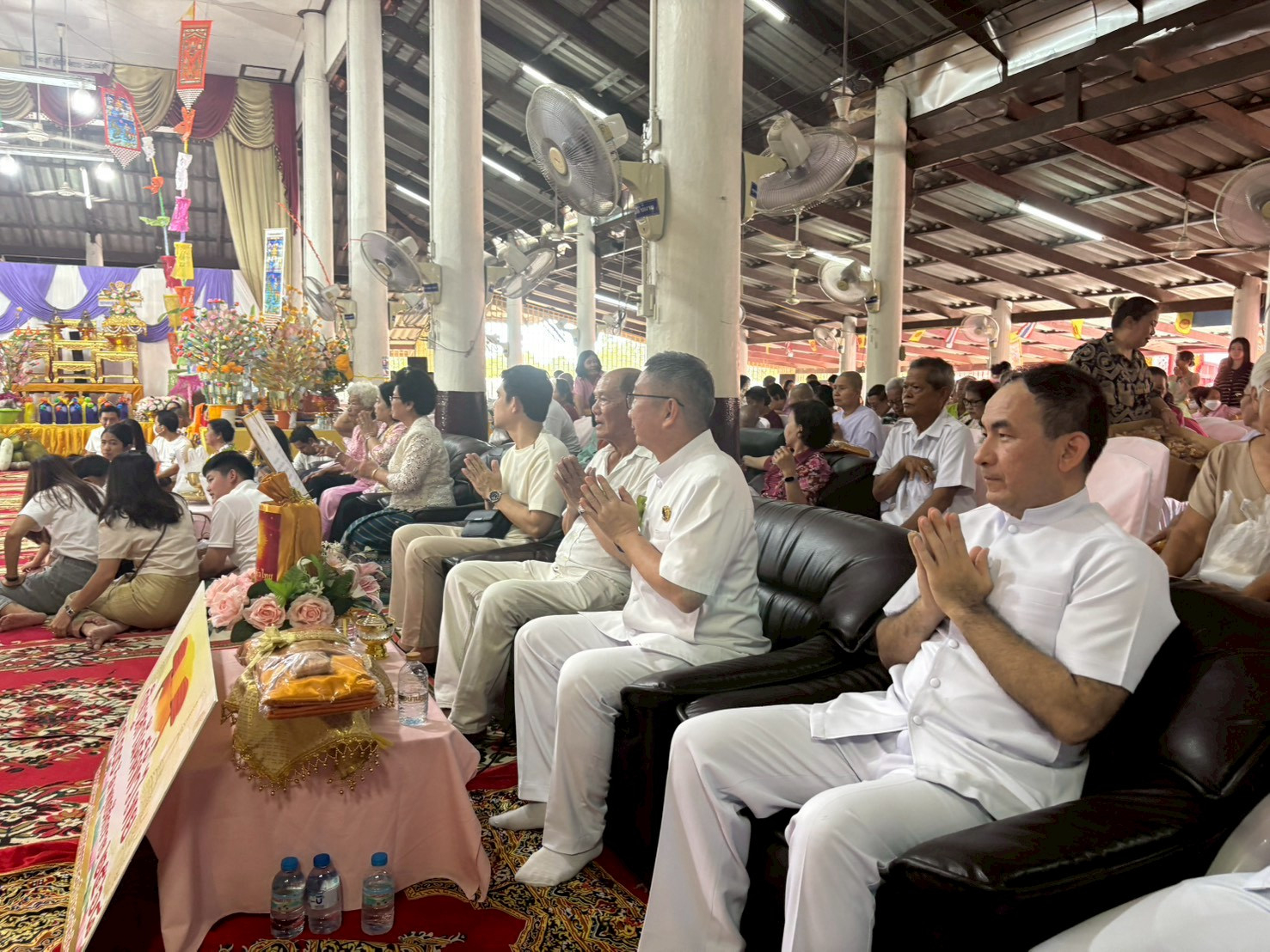 ภาพร่วมพิธีกรรมวัดดาวเรือง