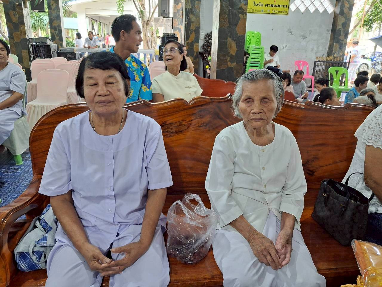 ภาพร่วมพิธีกรรมวัดวังกระจับ