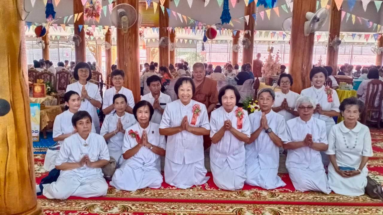 ภาพร่วมพิธีกรรมวัดจำปาทอง