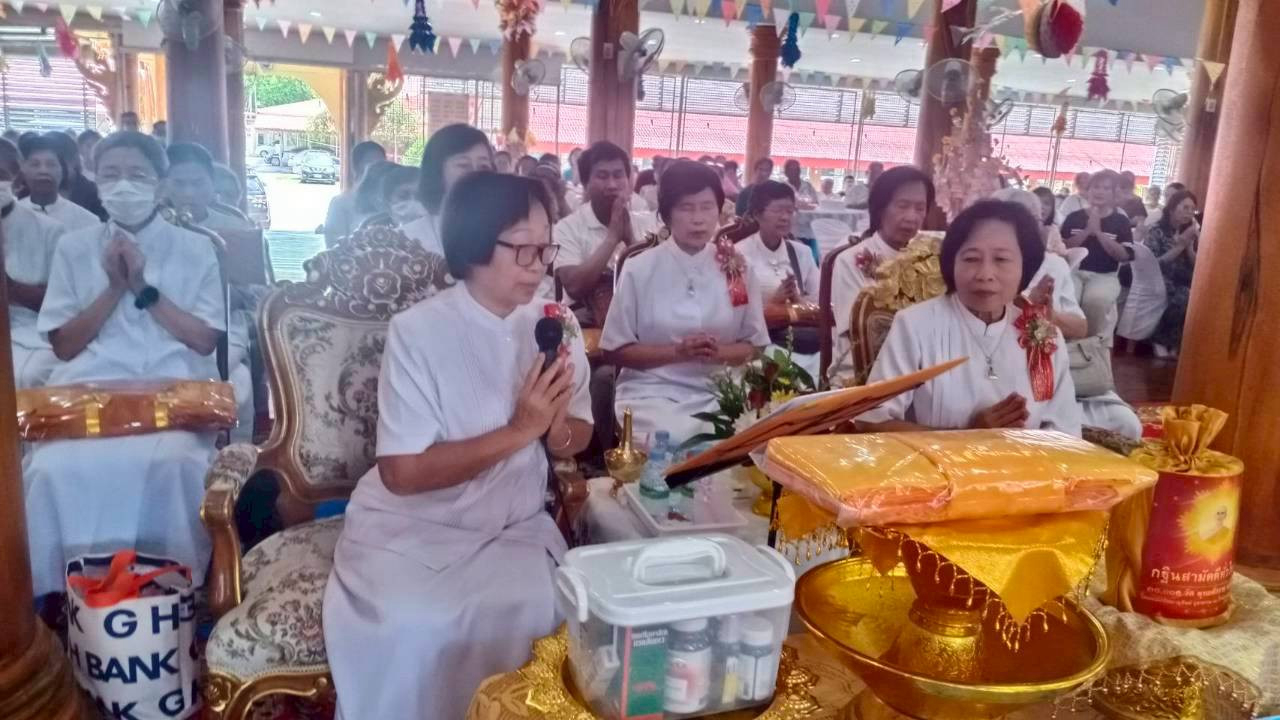 ภาพร่วมพิธีกรรมวัดจำปาทอง