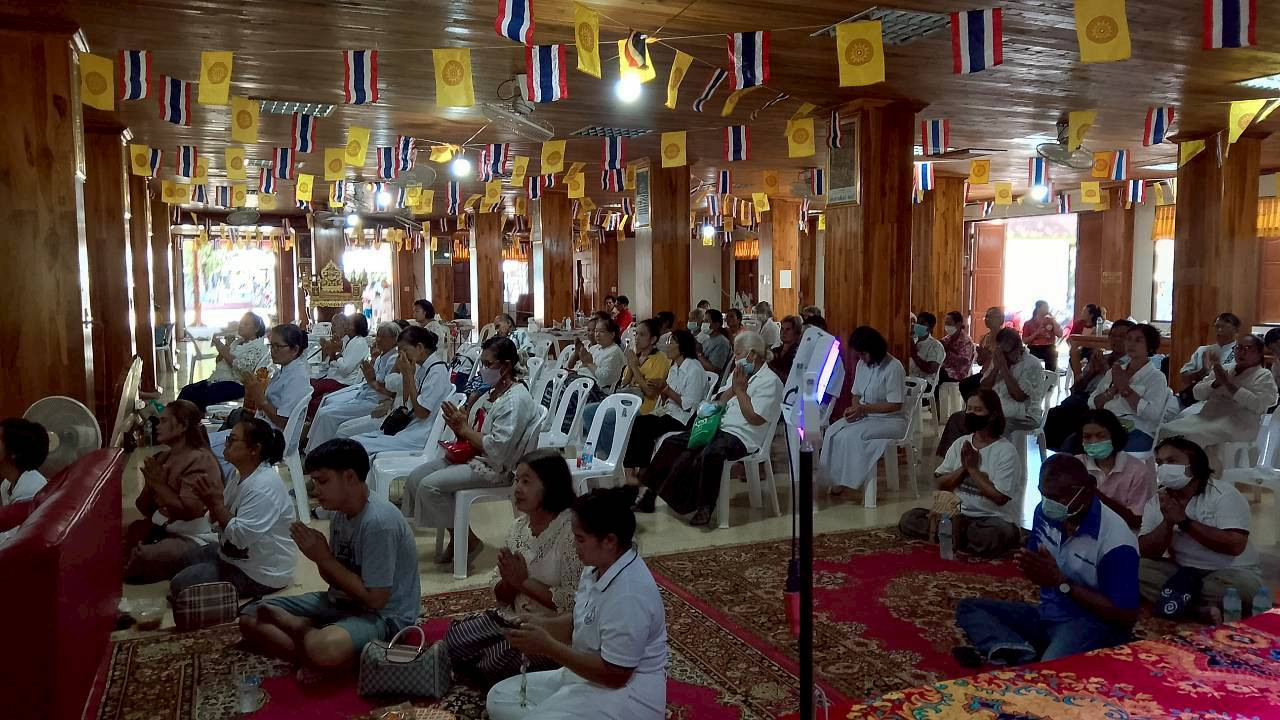 ภาพร่วมพิธีกรรมวัดจักรสีห์
