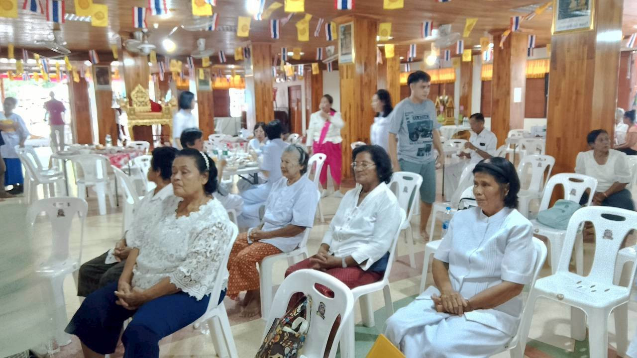 ภาพร่วมพิธีกรรมวัดจักรสีห์