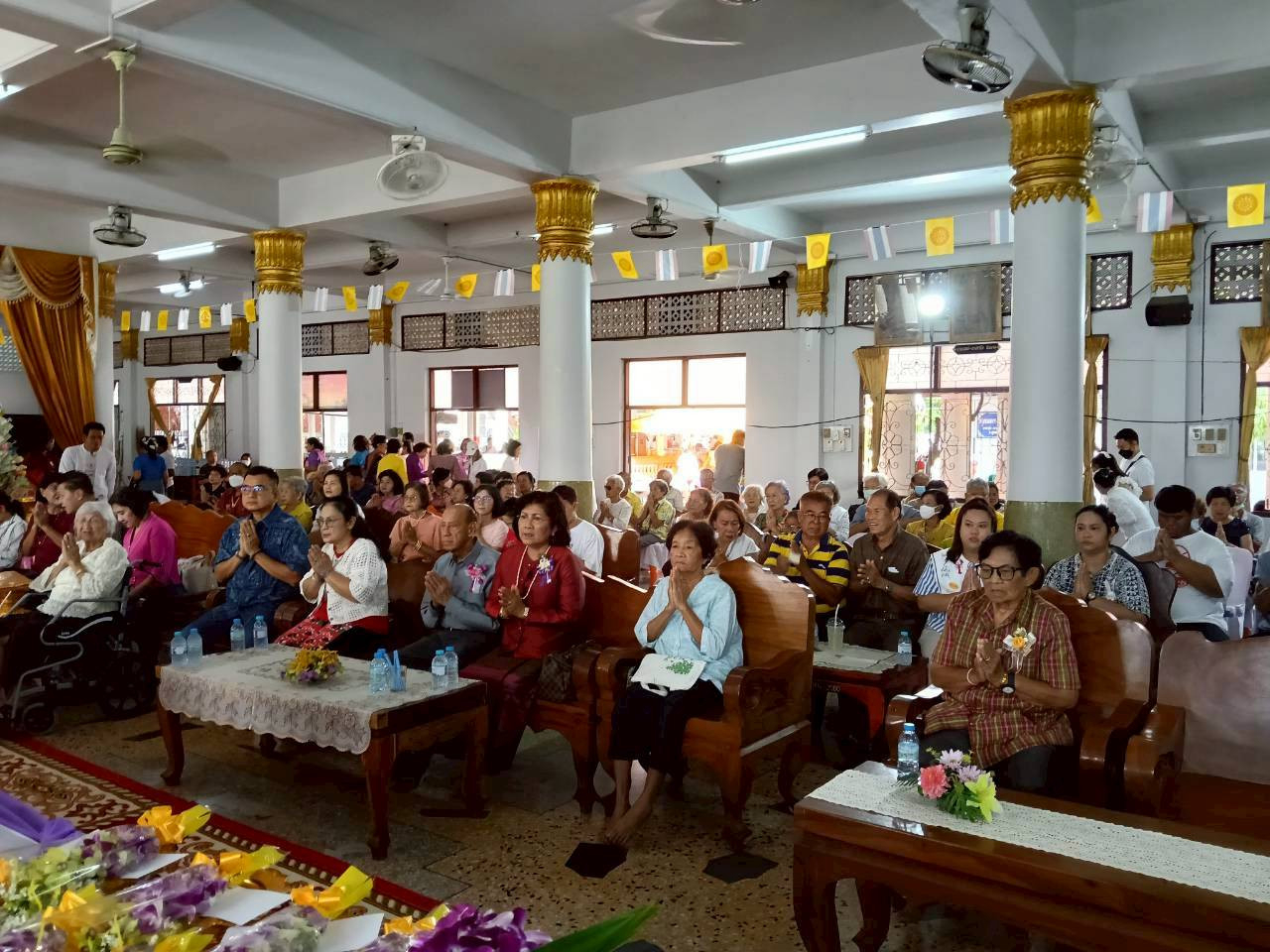 ภาพร่วมพิธีกรรมวัดพรหมสาคร