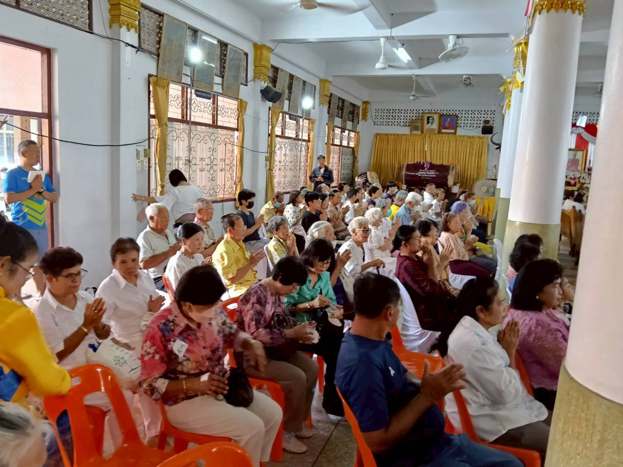 ภาพร่วมพิธีกรรมวัดพรหมสาคร