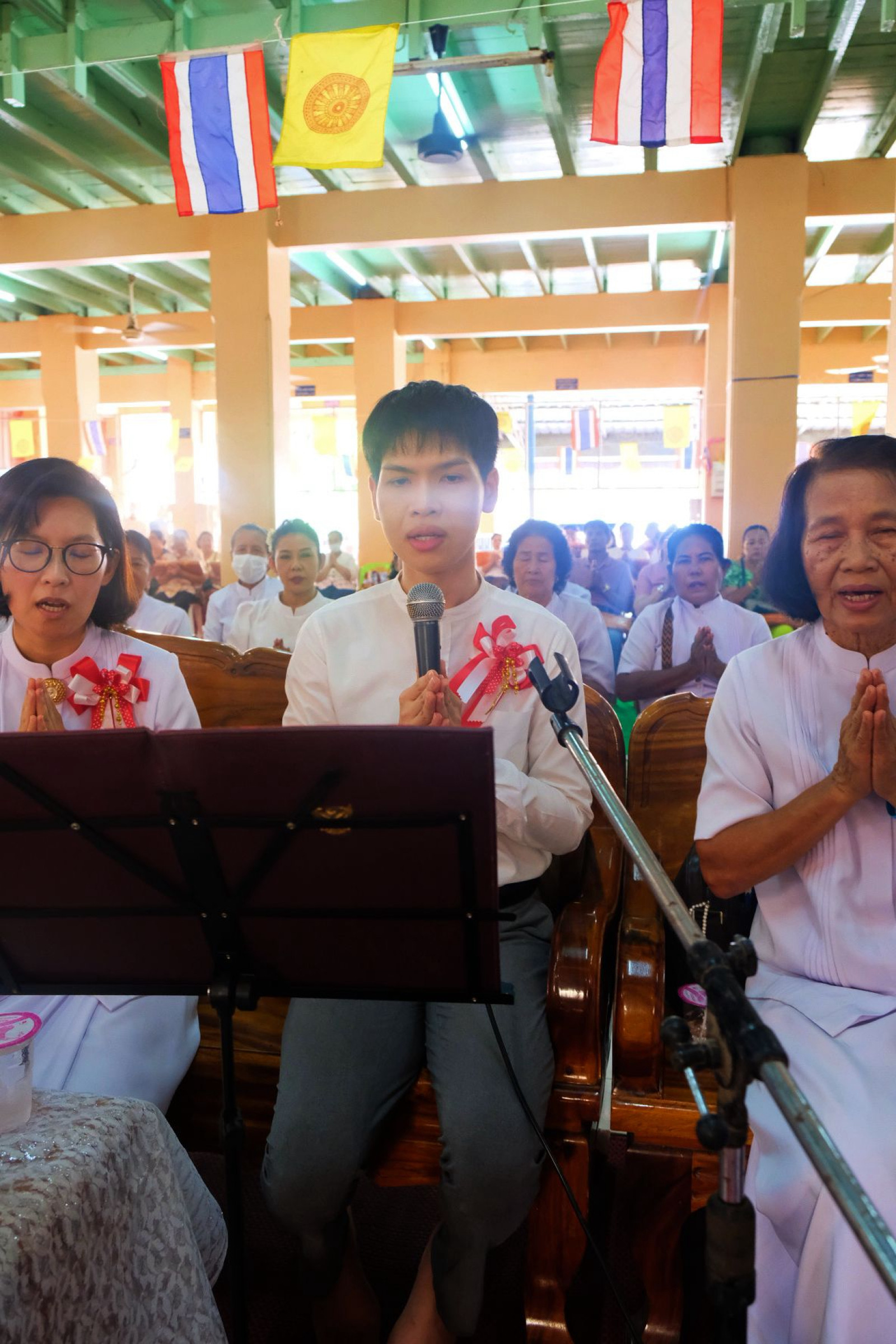 ภาพกล่าวคำถวายกฐินวัดสีบัวทอง