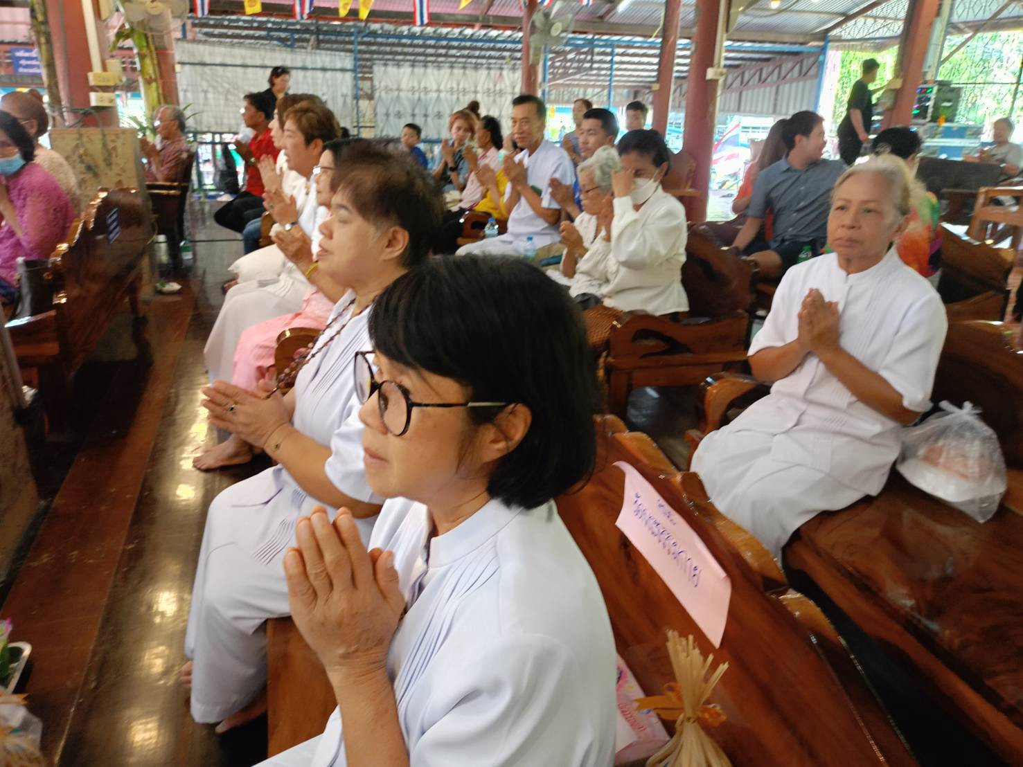 ภาพร่วมพิธีกรรมวัดมธุรสติยาราม