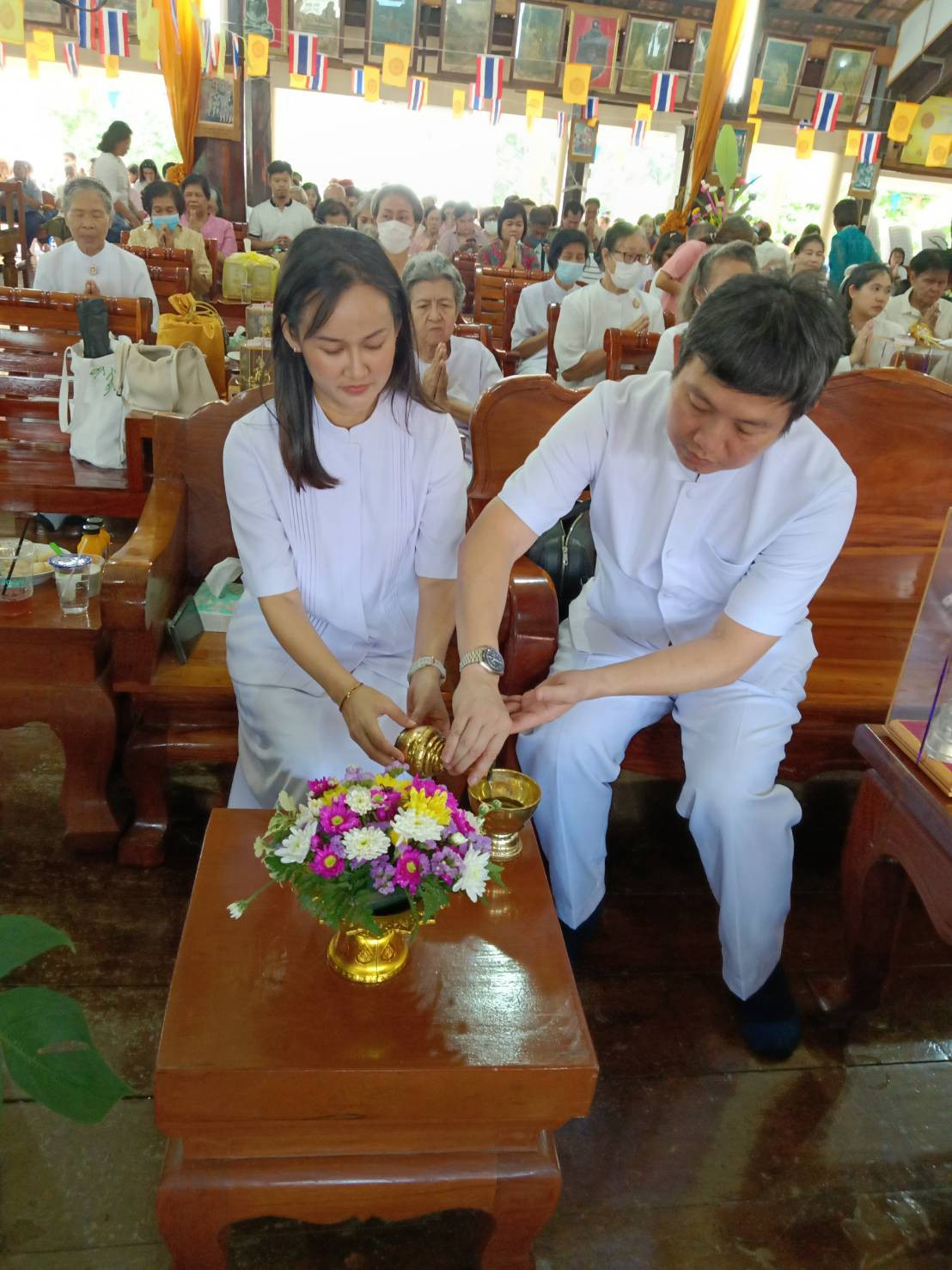 ภาพร่วมพิธีกรรมวัดสุวรรณราชหงษ์