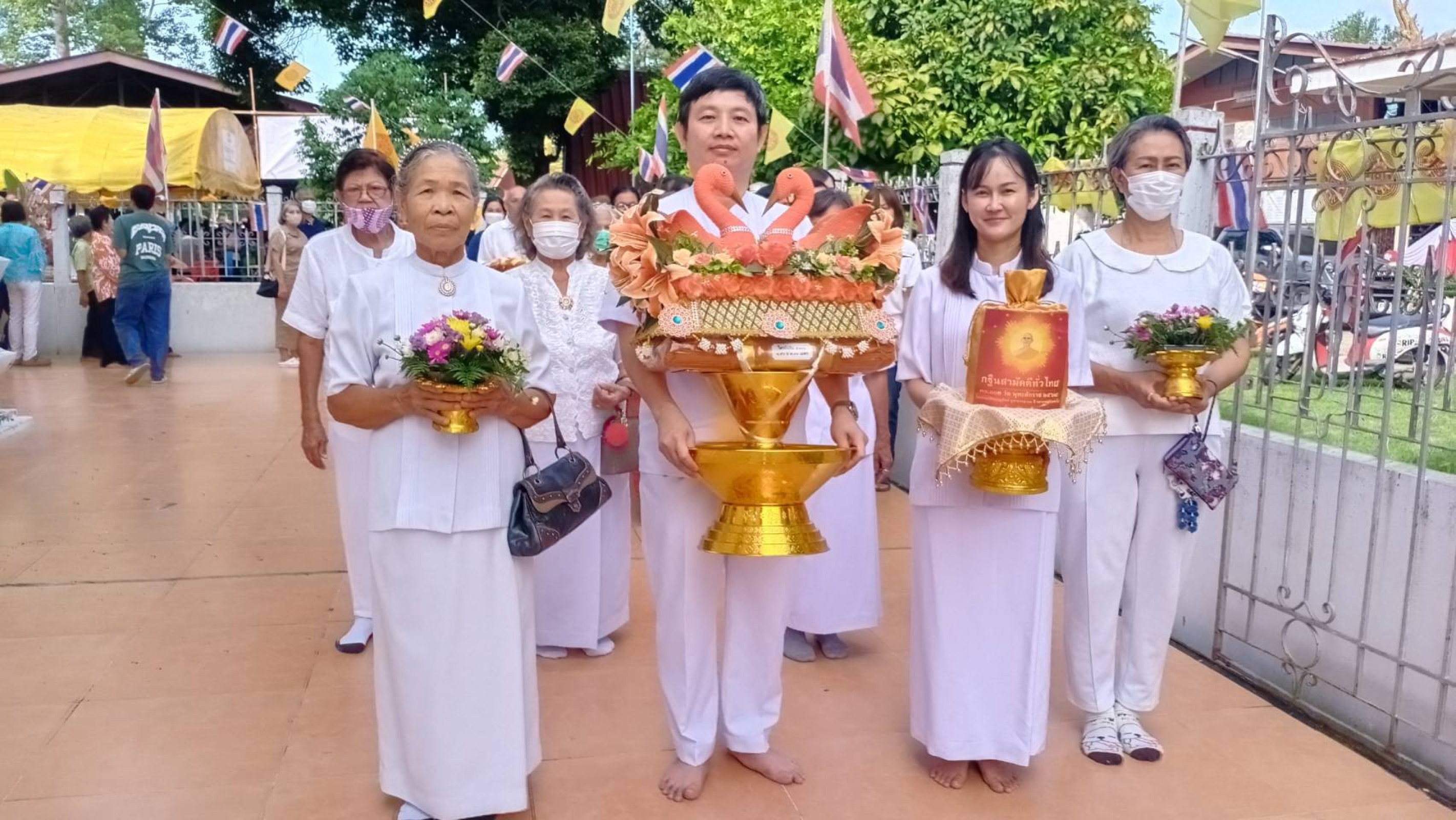 ภาพร่วมพิธีกรรมวัดสุวรรณราชหงษ์