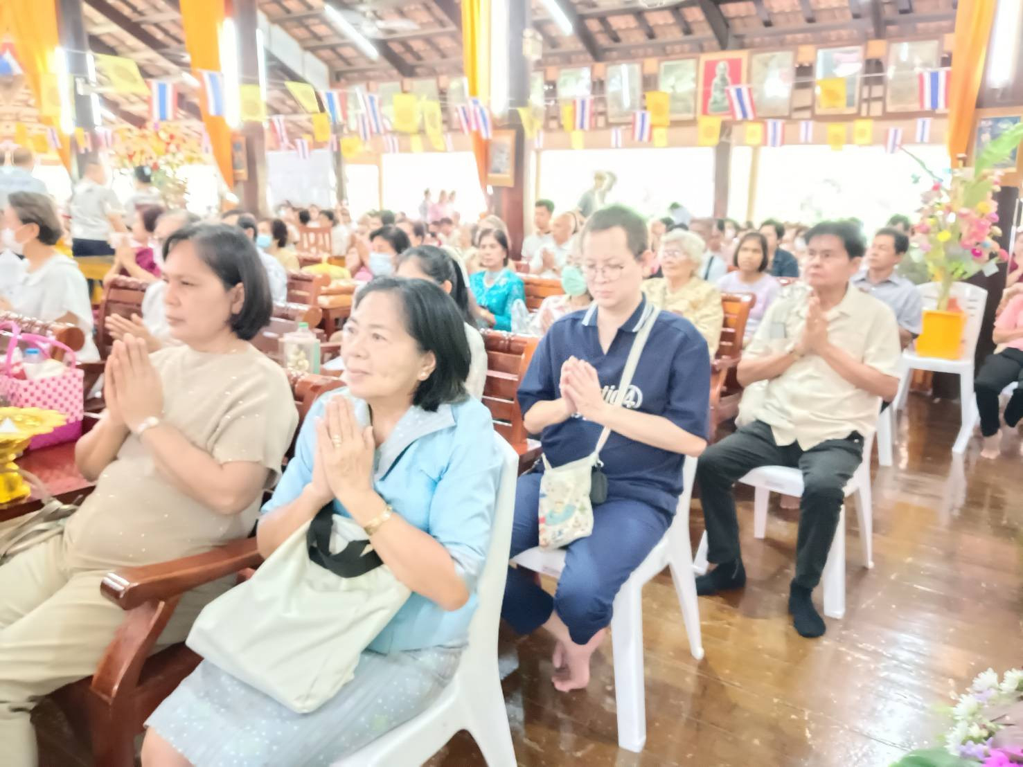 ภาพร่วมพิธีกรรมวัดสุวรรณราชหงษ์