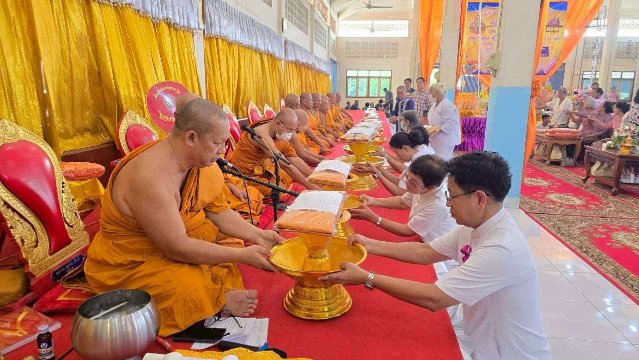 ภาพร่วมพิธีกรรมวัดลั่นทม