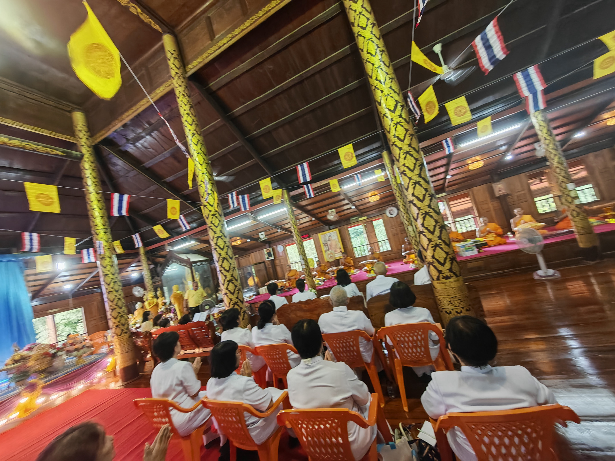 ภาพร่วมพิธีกรรมวัดโพธิ์สระโสภณ