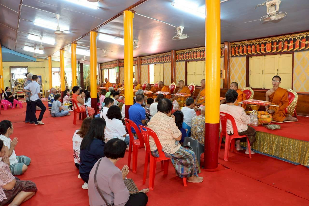 ภาพร่วมพิธีกรรมวัดน้ำอาบ