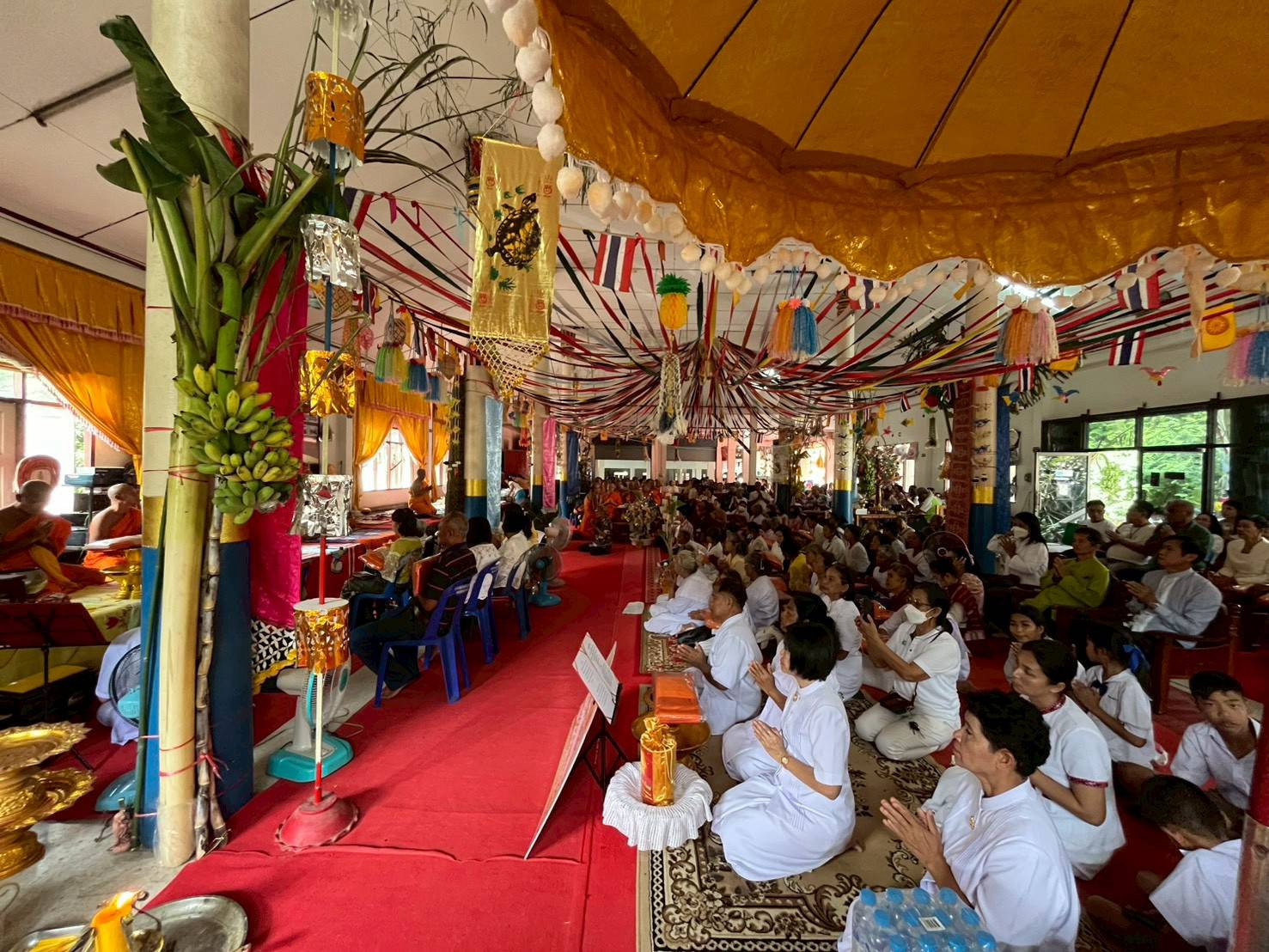 ภาพร่วมพิธีกรรมวัดอุดมมงคล